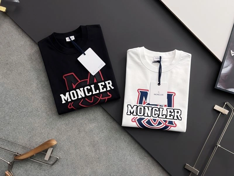 Moncler T-Shirts Durable 141420