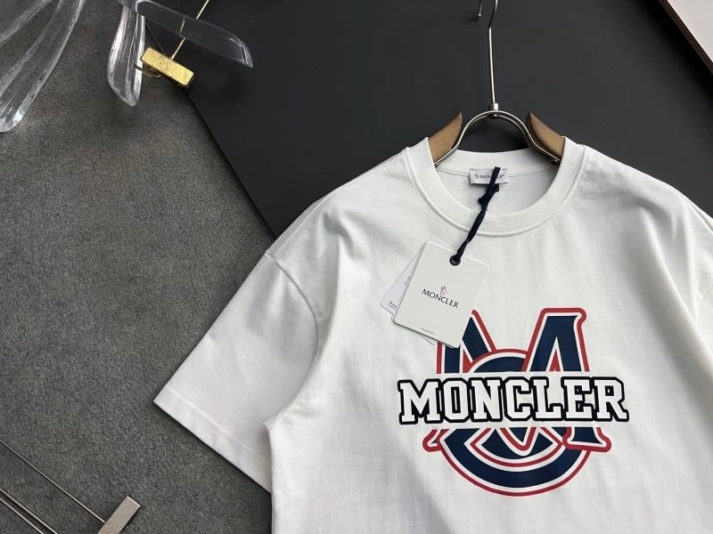 Moncler T-Shirts Durable 141420