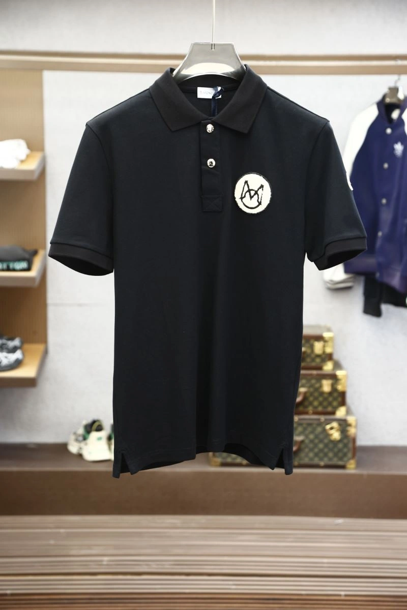 Moncler T-Shirts Minimalist 141377