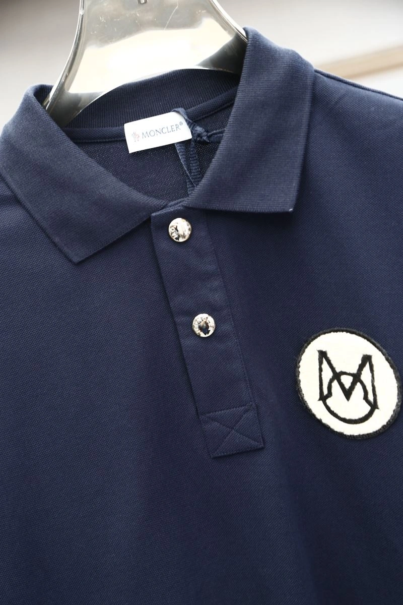 Moncler T-Shirts Minimalist 141377