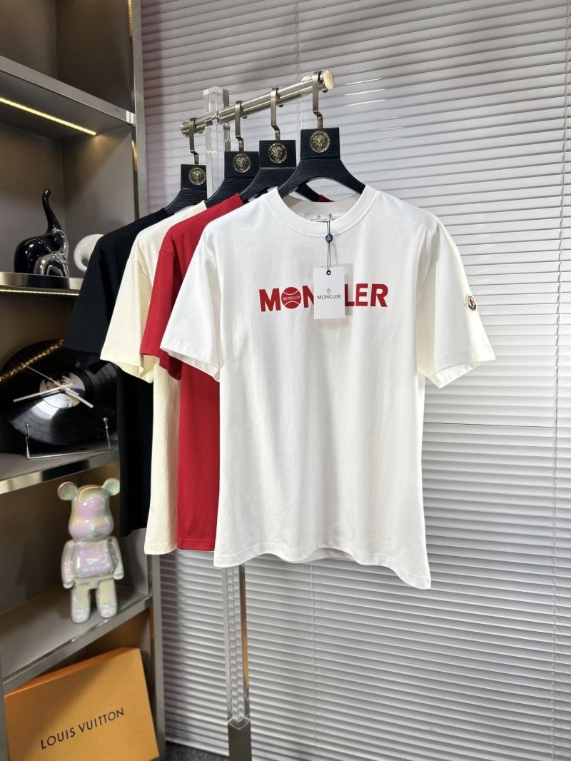Moncler T-Shirts Lightweight 141376