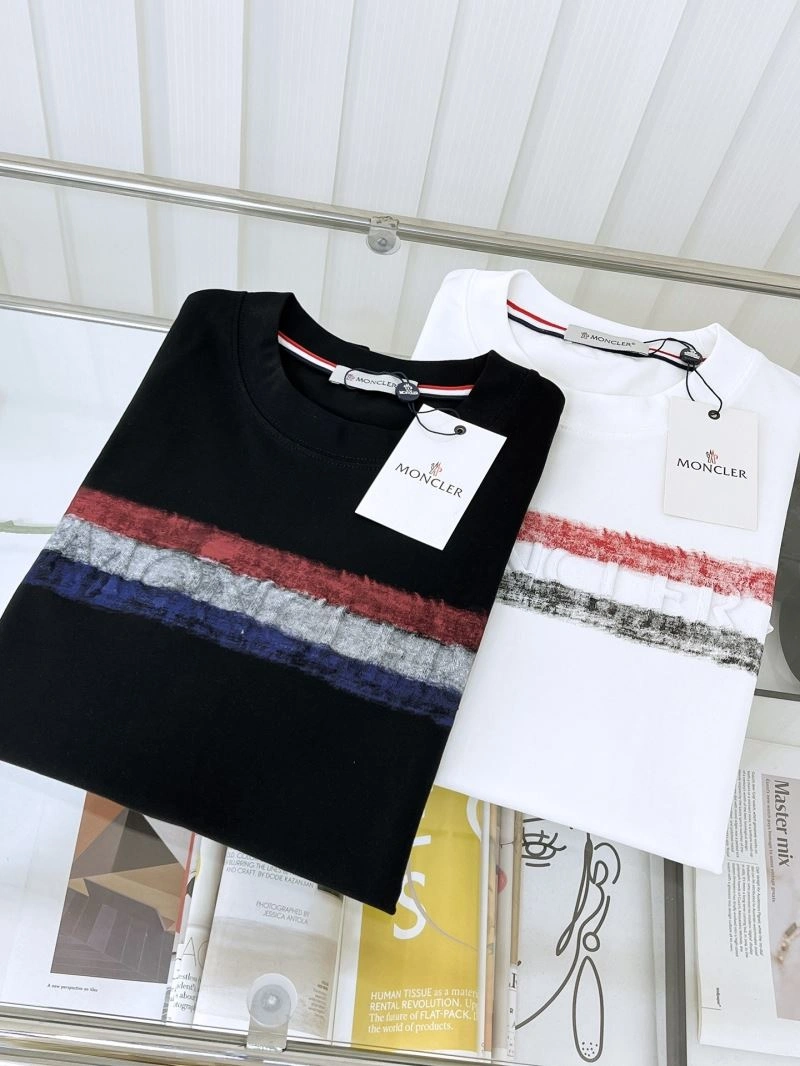 Moncler T-Shirts Breathable 141378