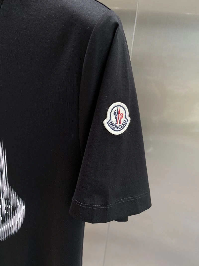 WellDesigned Moncler T-Shirts 141369