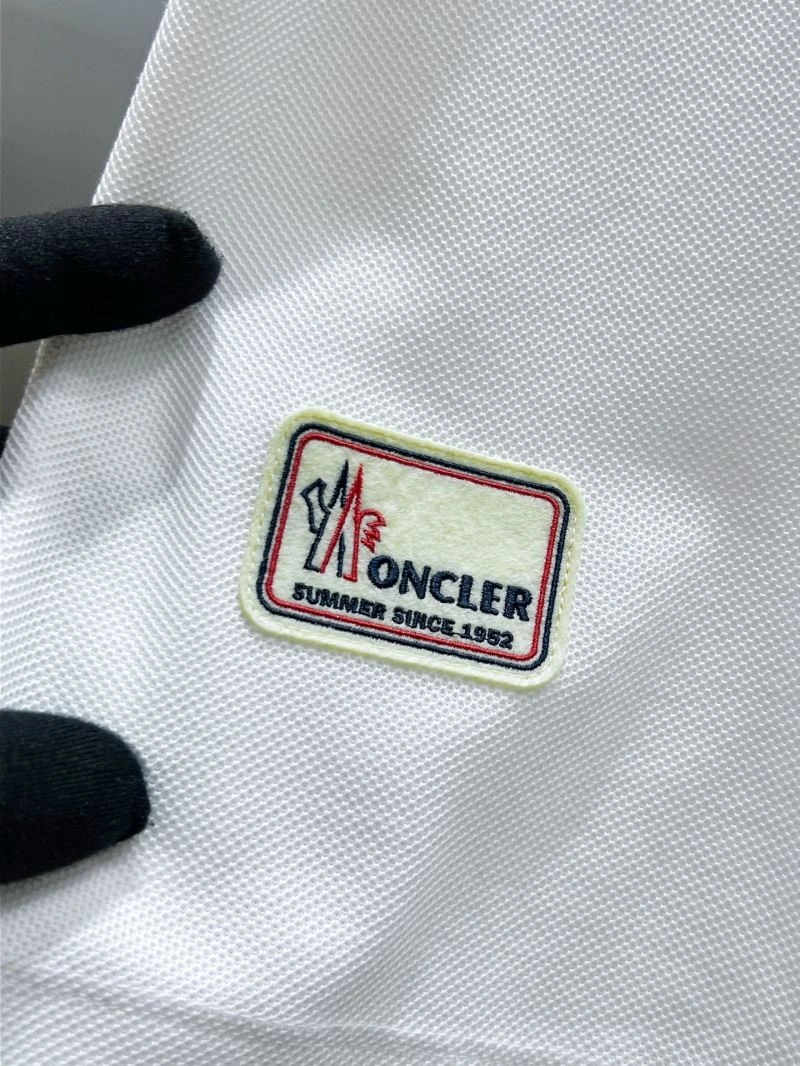 Moncler T-Shirts Functional 141353