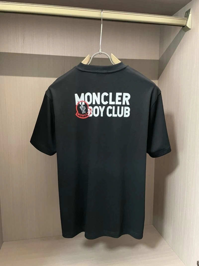 Versatile Moncler T-Shirts 141348