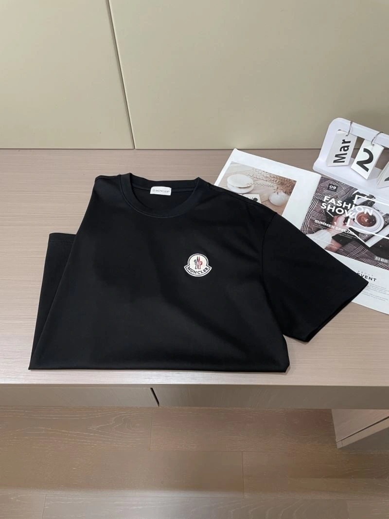 Versatile Moncler T-Shirts 141348