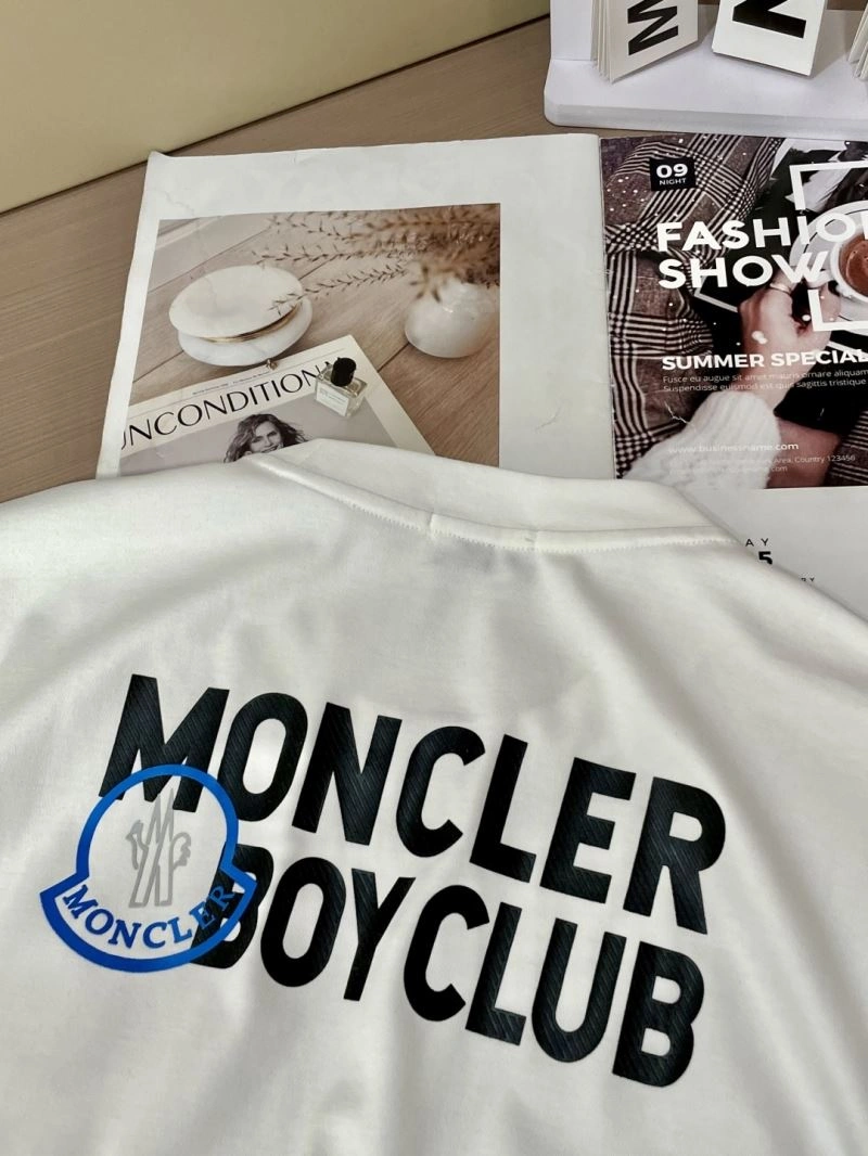 Versatile Moncler T-Shirts 141348