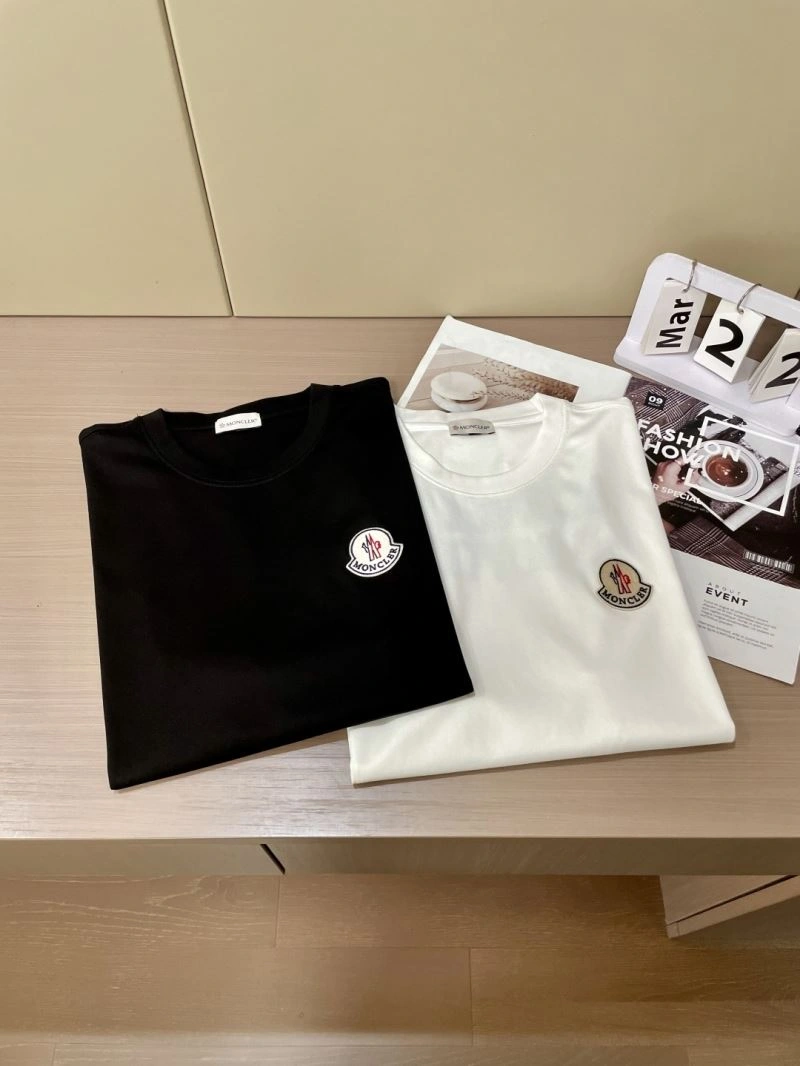 Versatile Moncler T-Shirts 141348