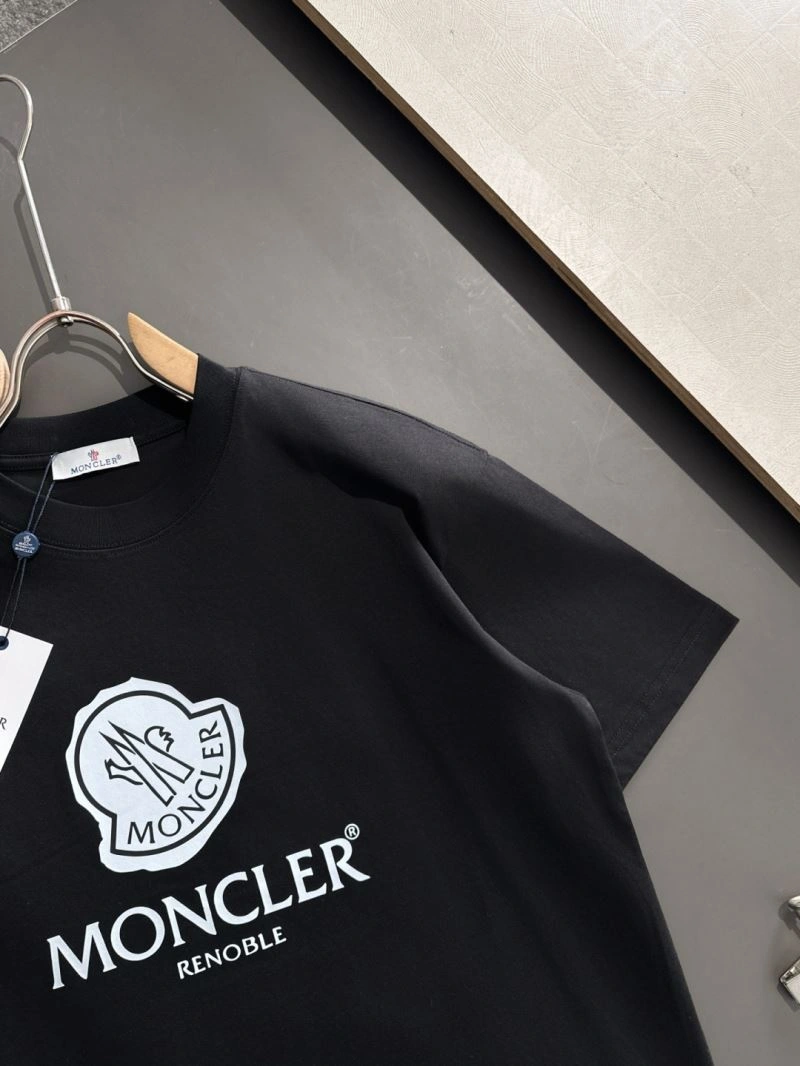 Moncler T-Shirts Compact 141344