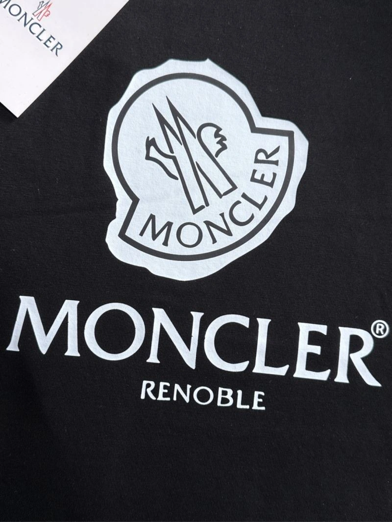 Moncler T-Shirts Compact 141344
