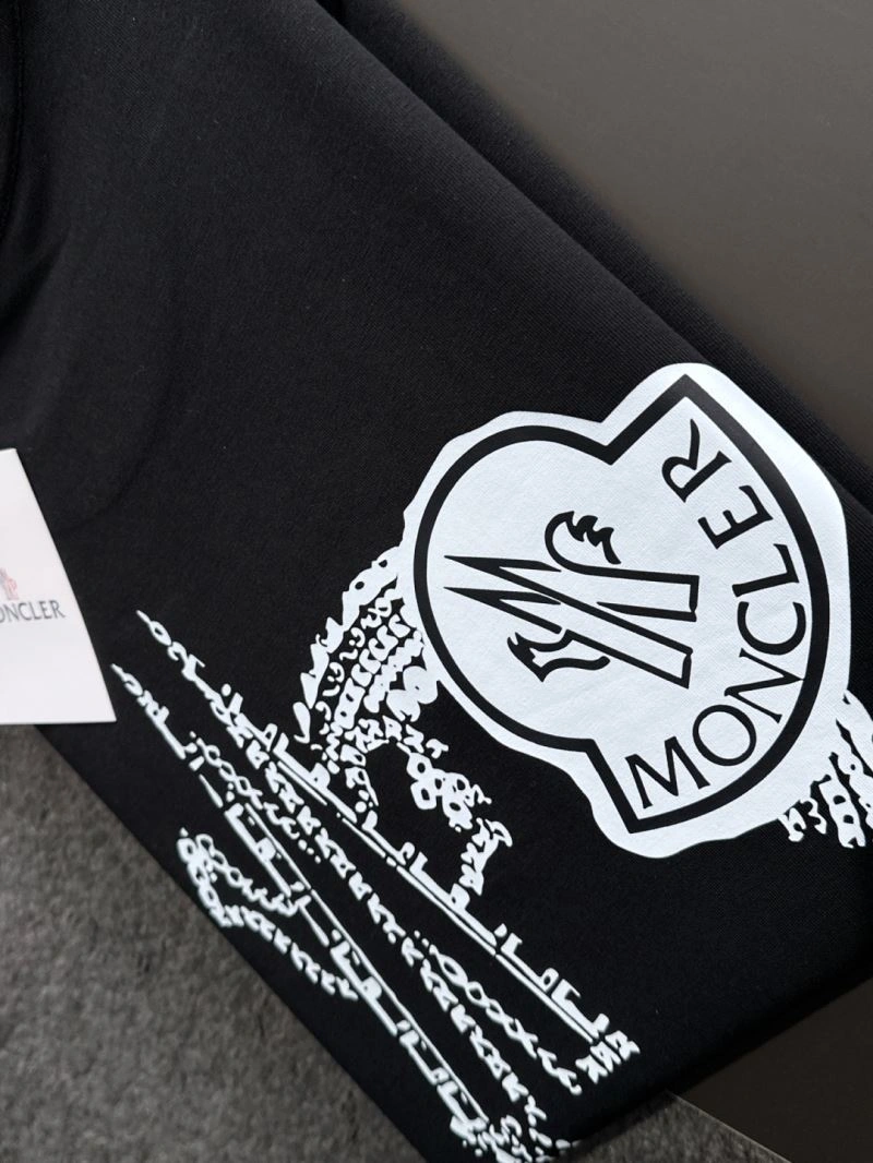 Moncler T-Shirts Compact 141344