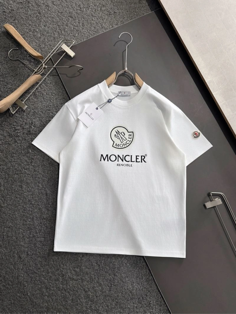 Moncler T-Shirts Functional 141343