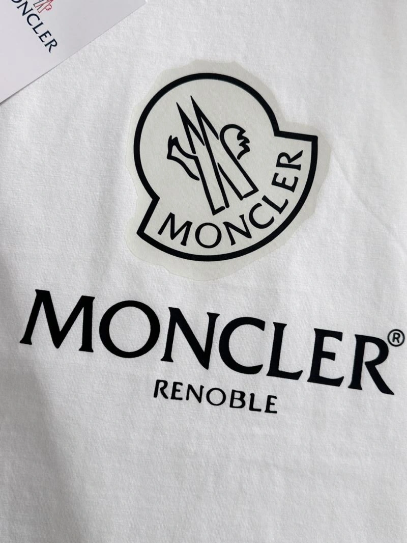 Moncler T-Shirts Functional 141343