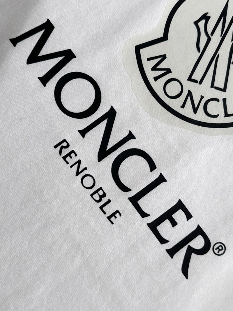 Moncler T-Shirts Functional 141343