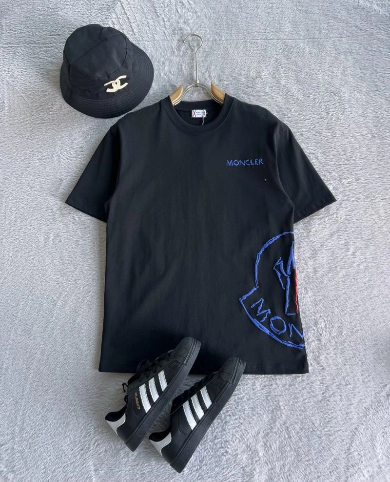 Snug Moncler T-Shirts 141341
