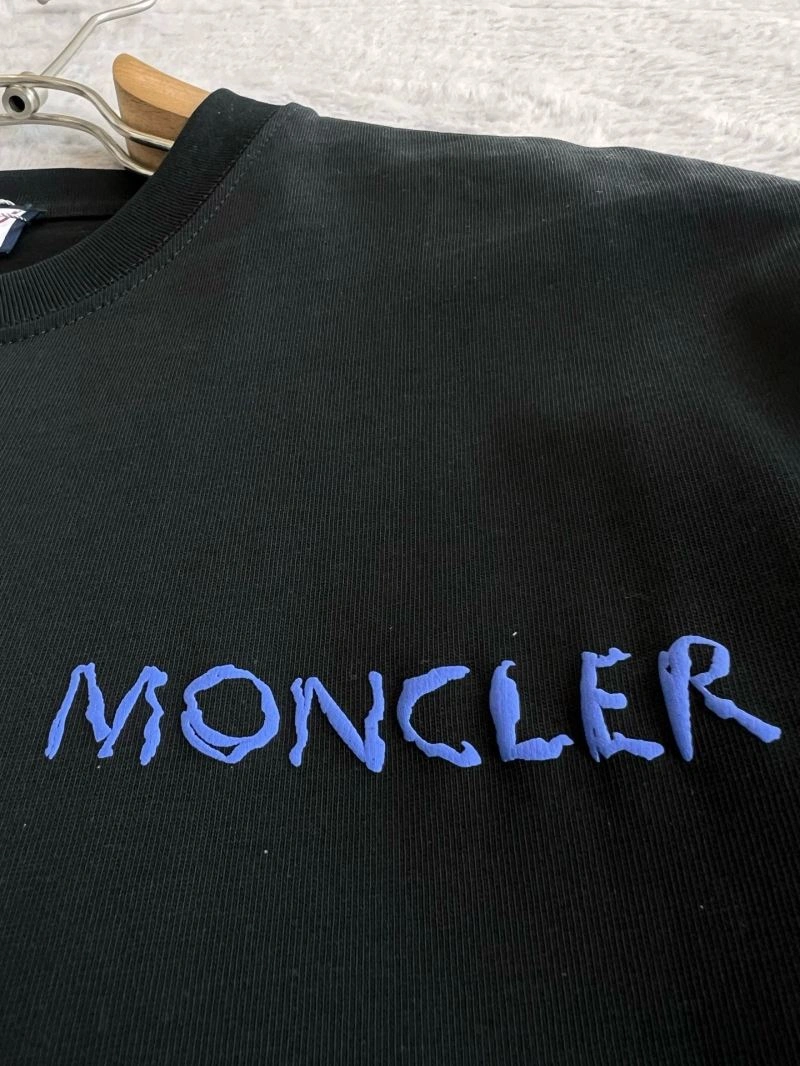 Snug Moncler T-Shirts 141341
