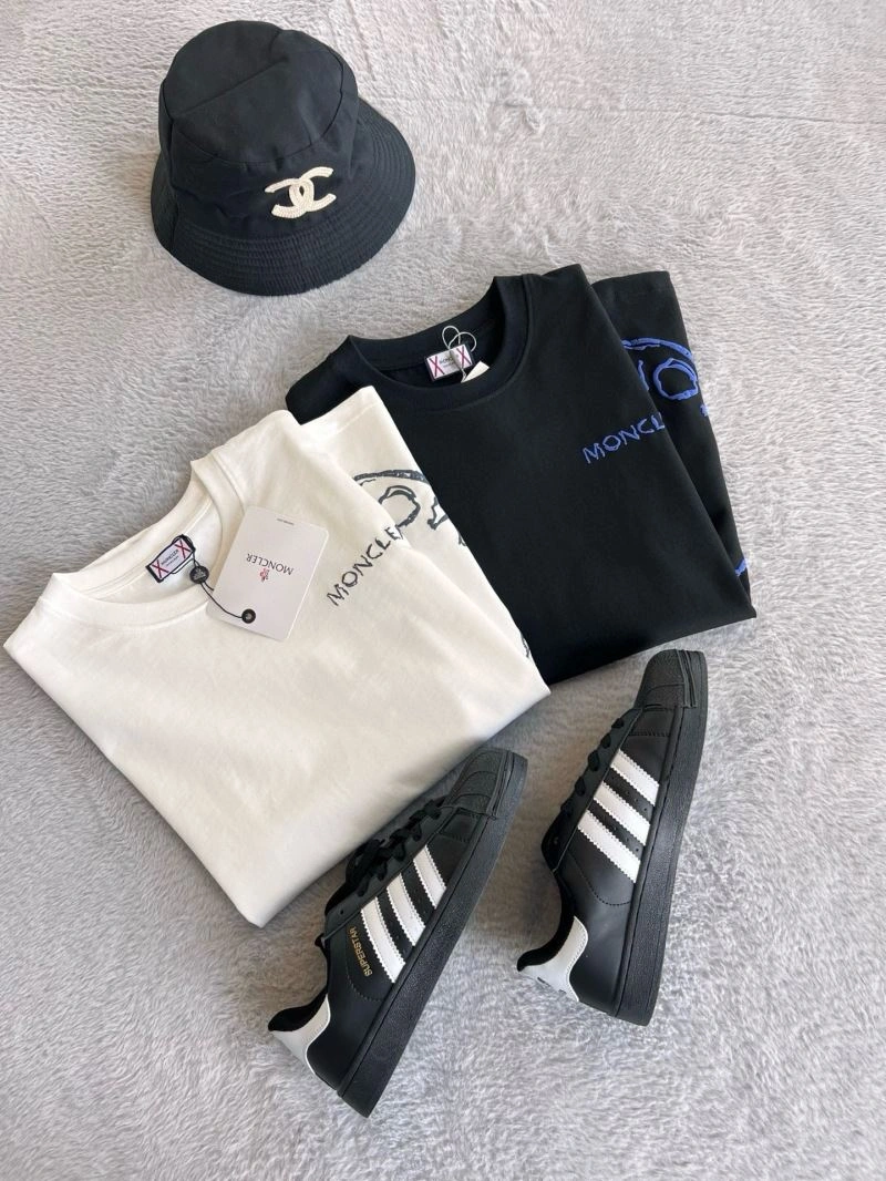 Cozy Moncler T-Shirts 141375
