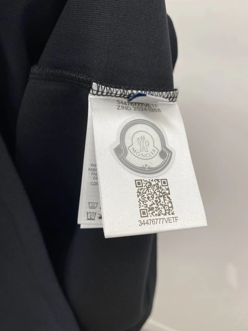 Moncler T-Shirts Packable 141335