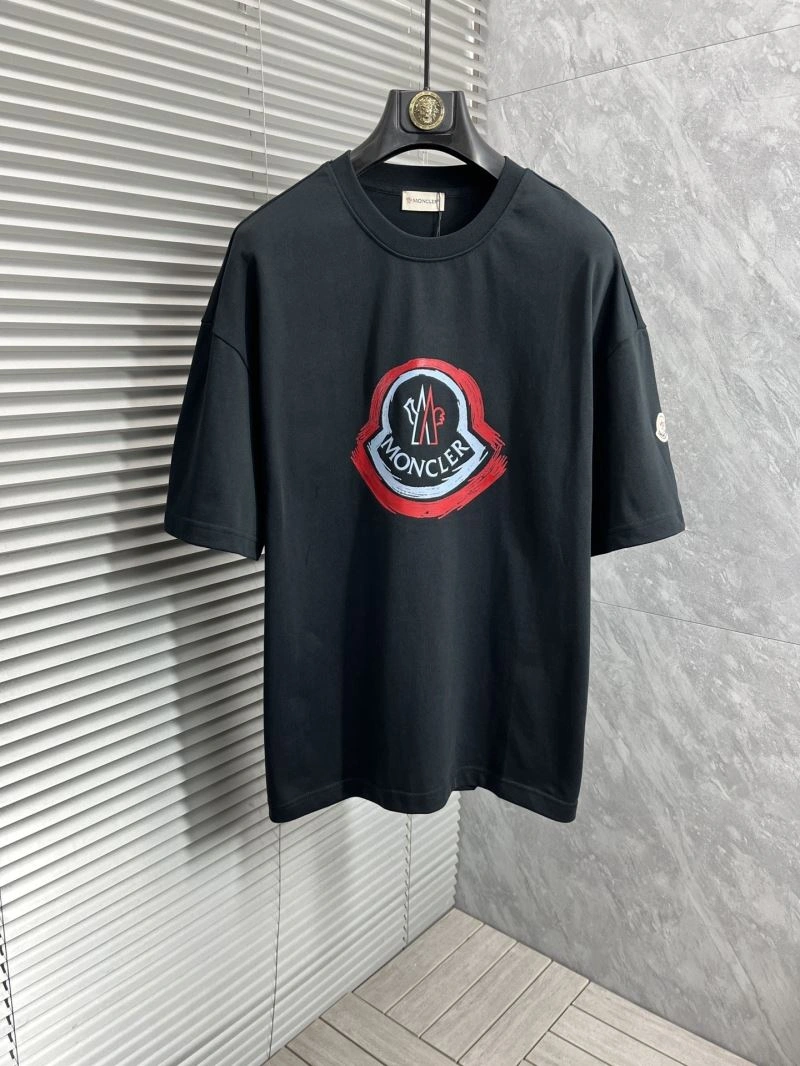 Moncler T-Shirts Functional 141332