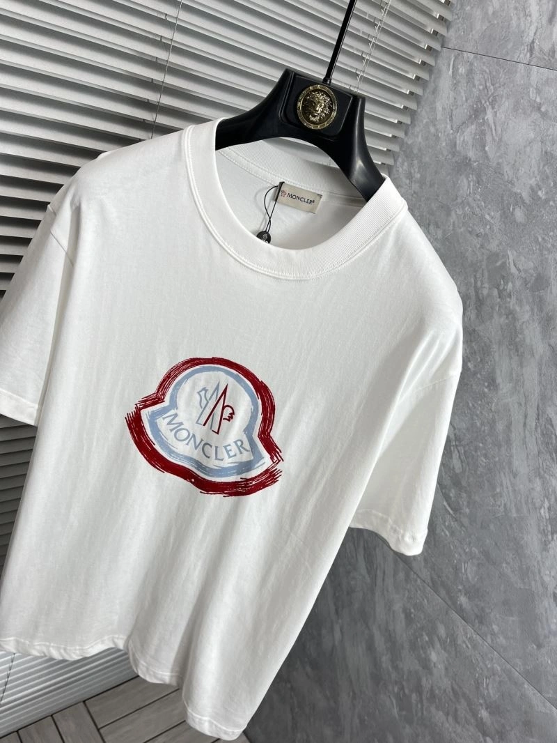 Moncler T-Shirts Functional 141332