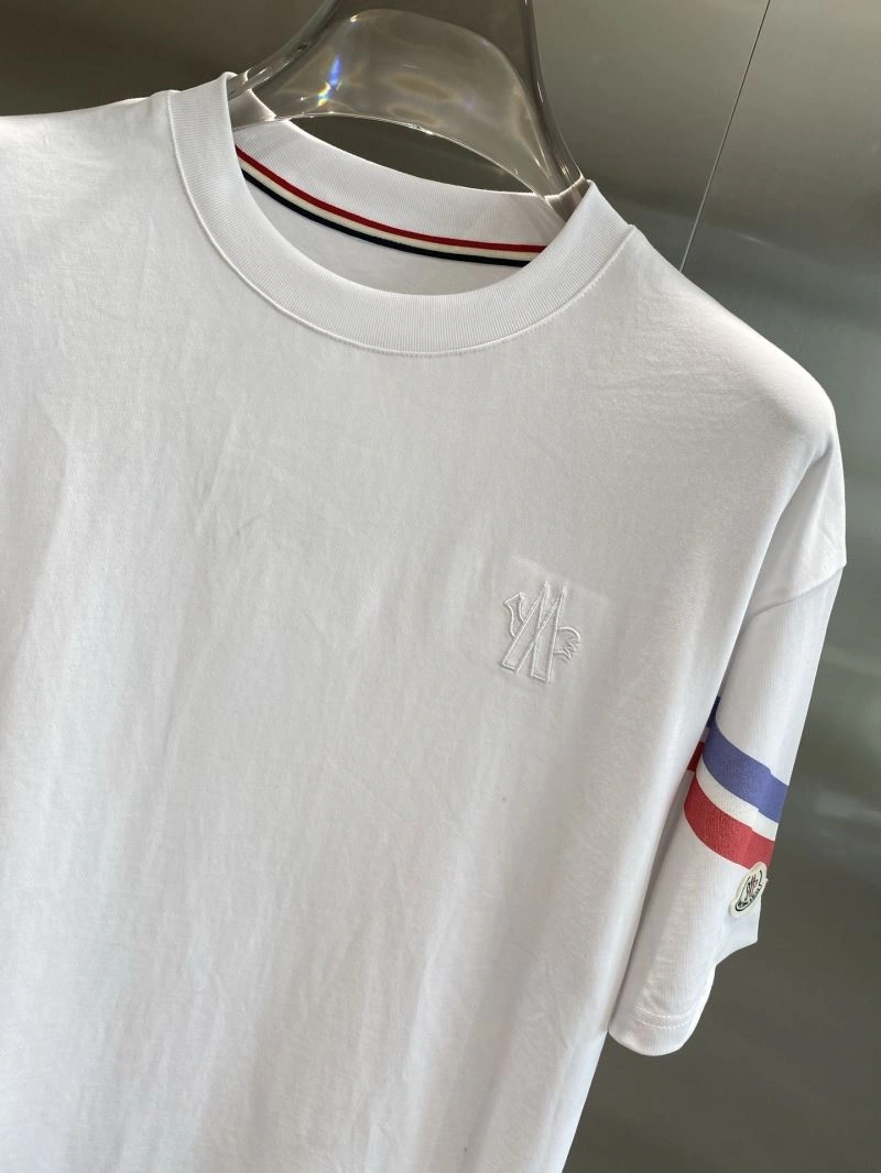 Moncler T-Shirts Breathable 141313
