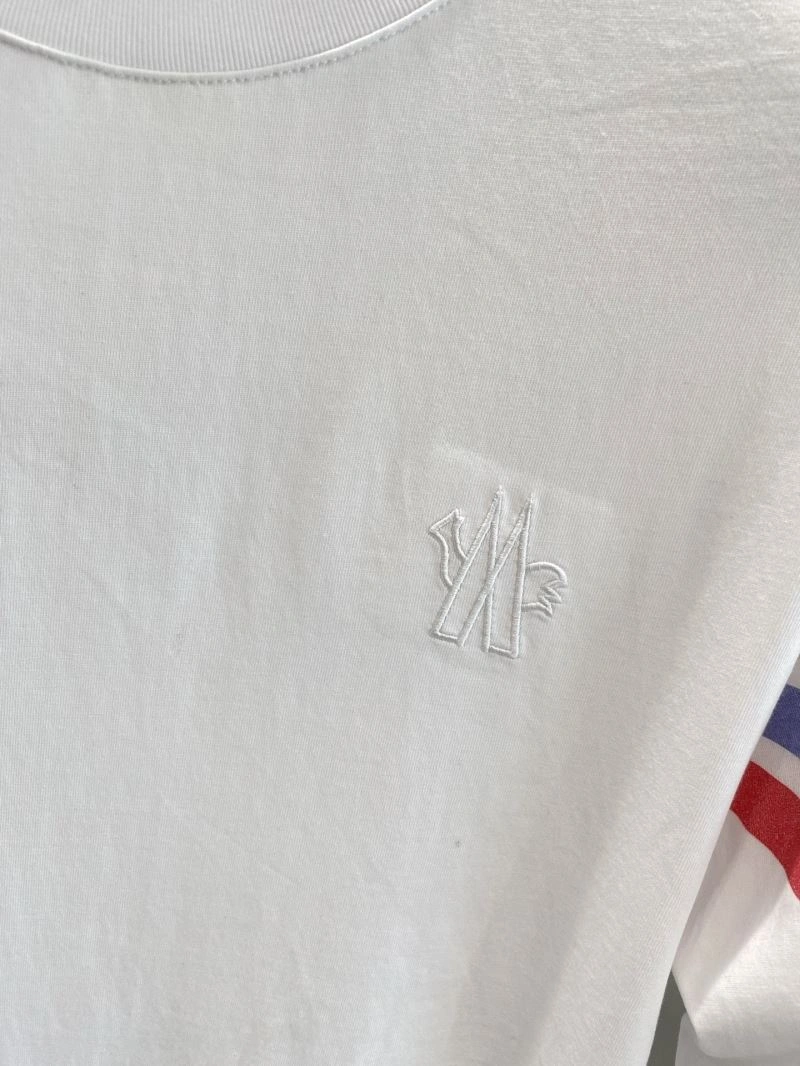 Moncler T-Shirts Breathable 141313