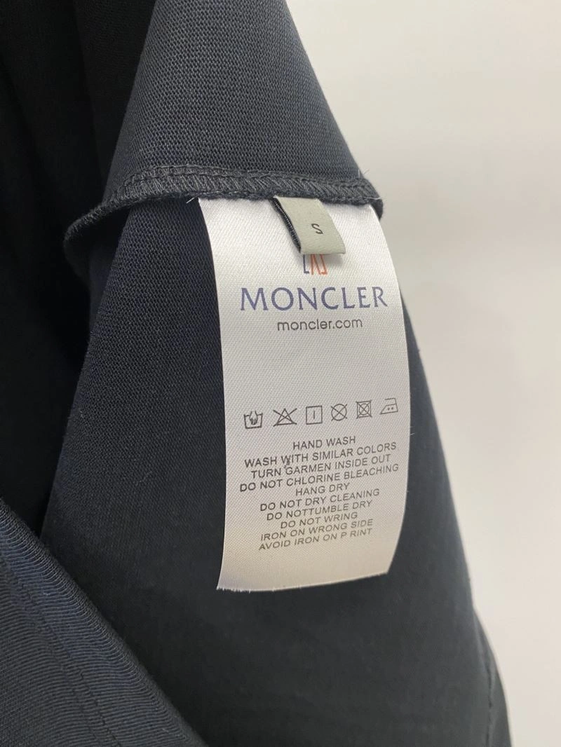 Moncler T-Shirts Timeless 141322