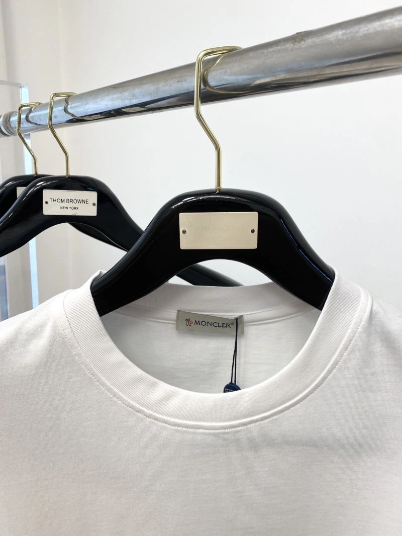 Moncler T-Shirts Refined 141309
