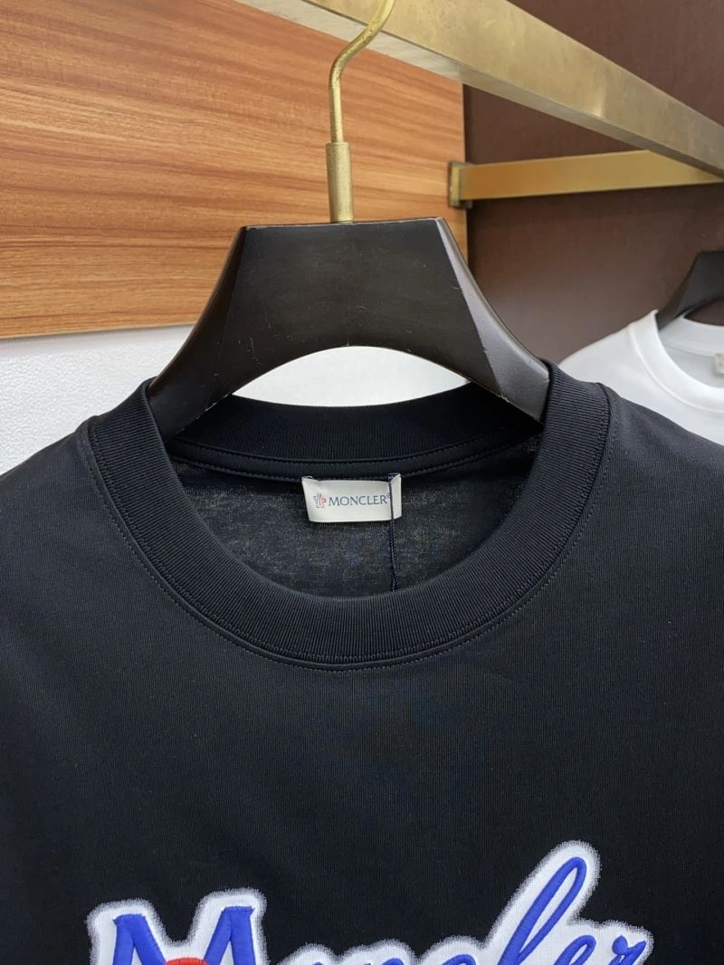 Moncler T-Shirts Lightweight 141315