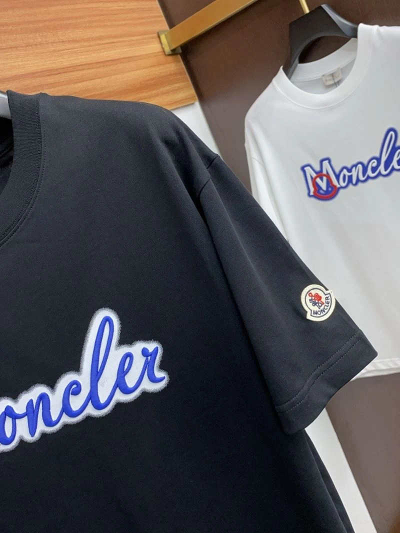 Moncler T-Shirts Lightweight 141315