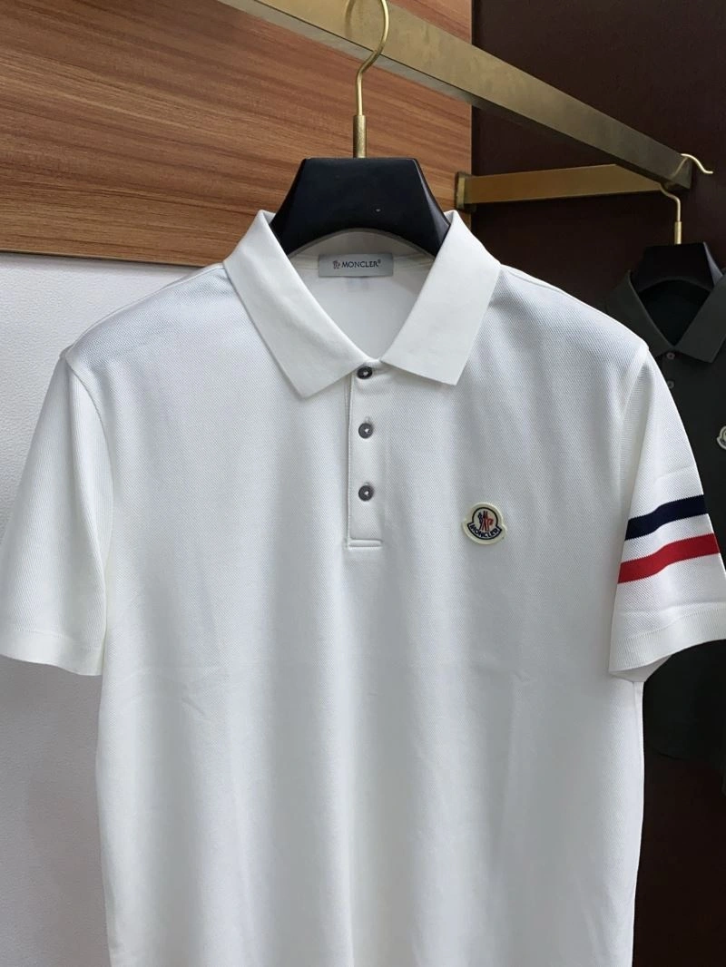 Effortless Moncler T-Shirts 141310