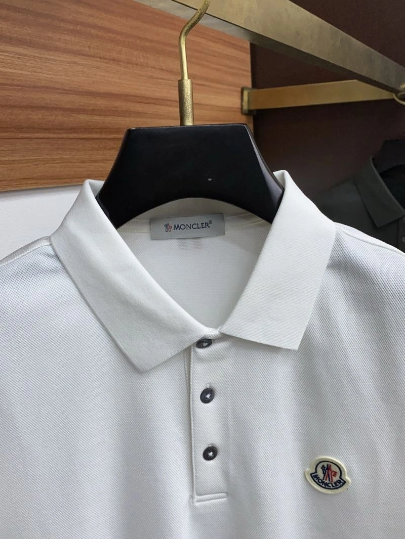 Effortless Moncler T-Shirts 141310