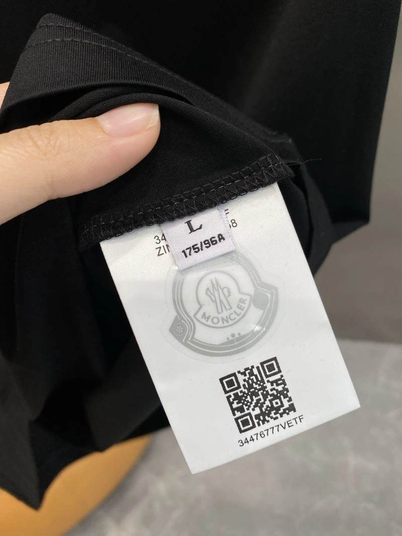 Comfortable Moncler T-Shirts 141302