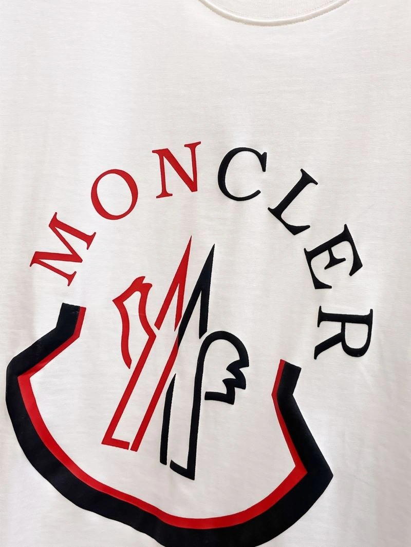 Moncler T-Shirts Vibrant 141277