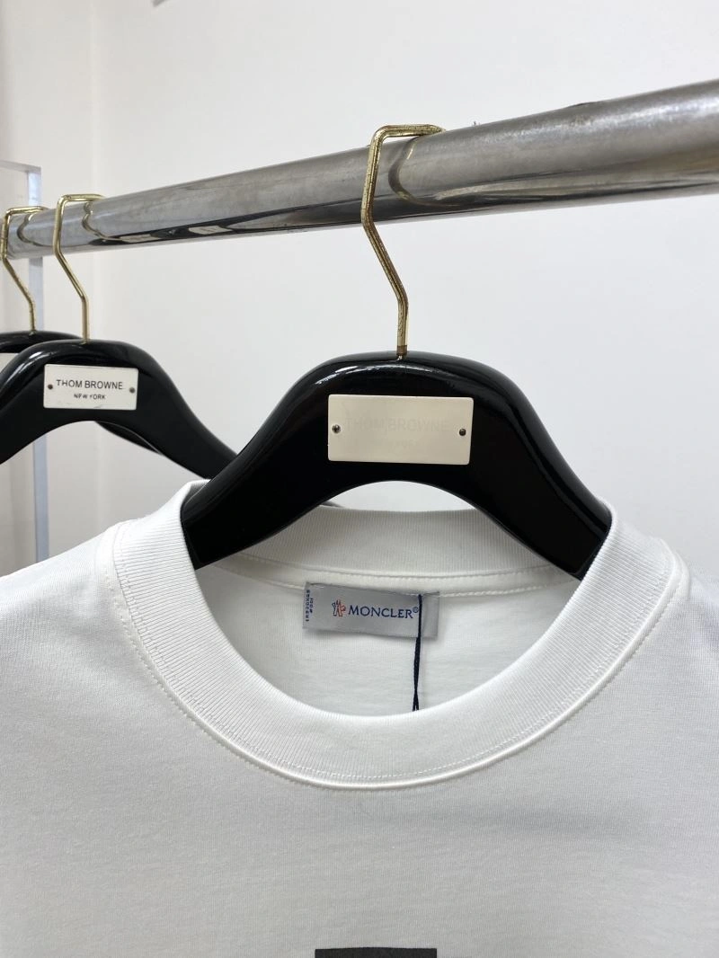 Moncler T-Shirts EasyCare 141273