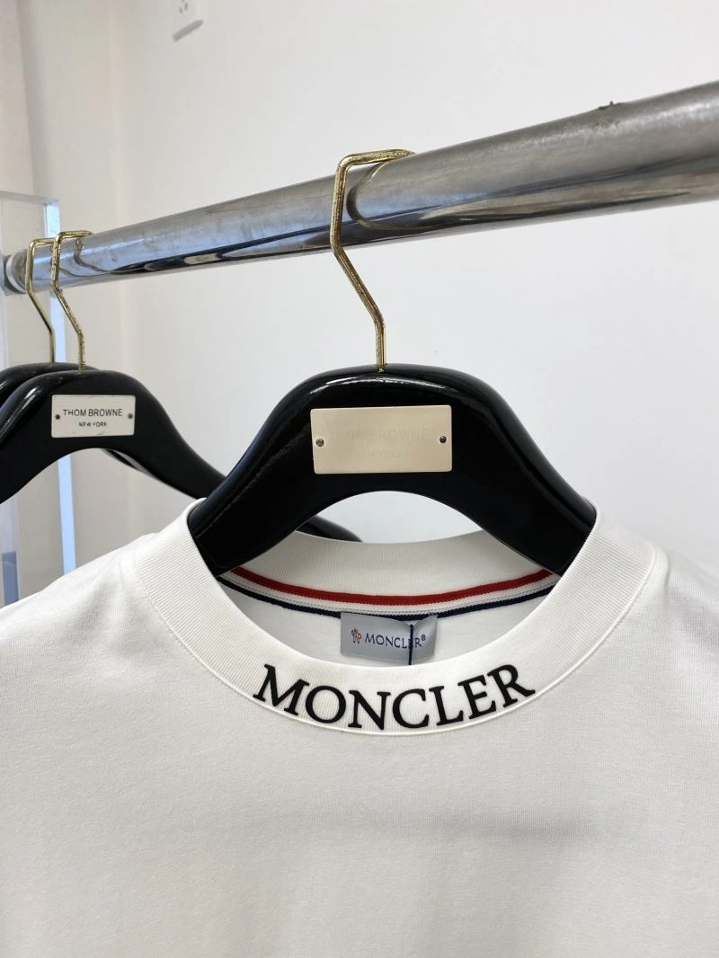 Moncler T-Shirts Casual 141272