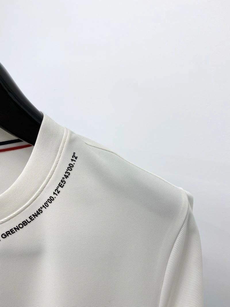 Moncler T-Shirts Breathable 141301