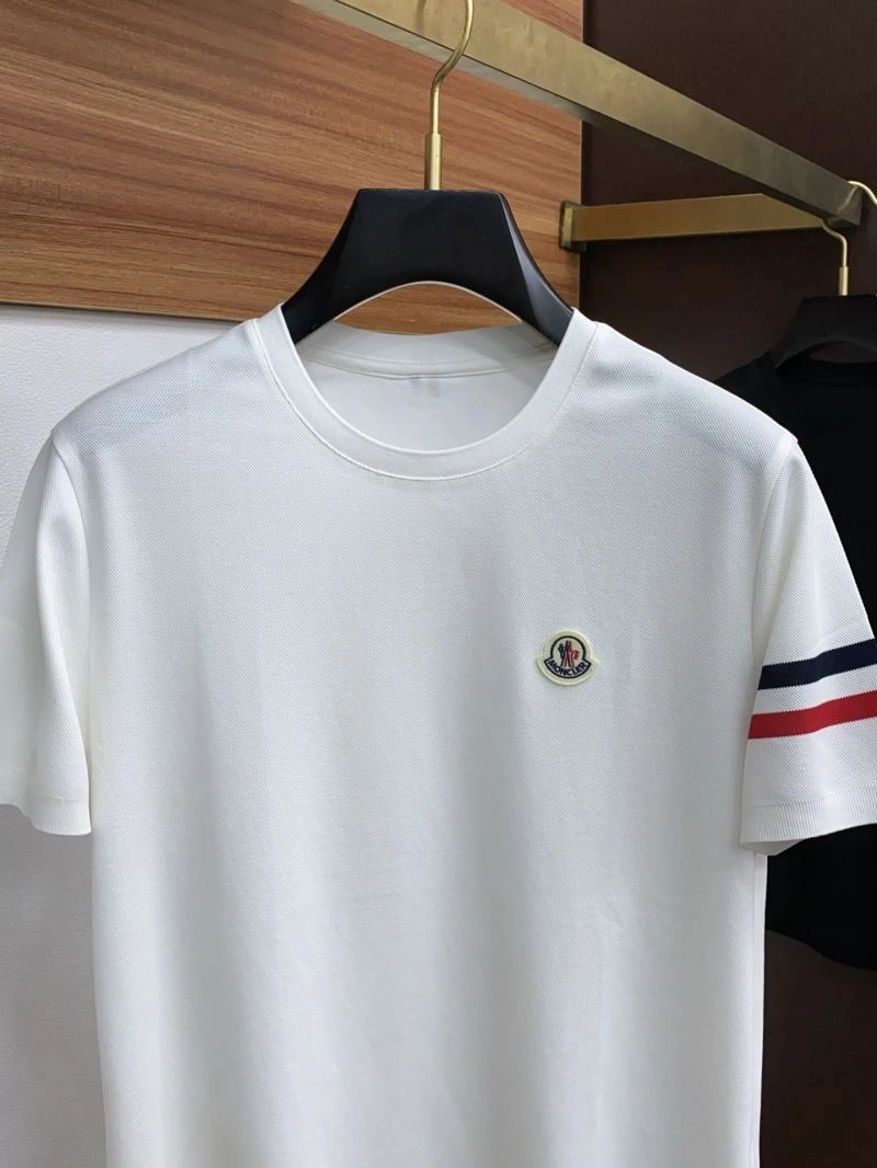 Moncler T-Shirts Supportive 141264
