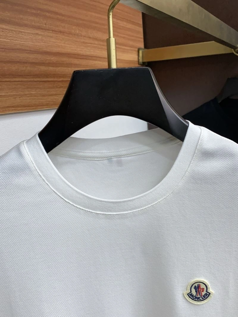 Moncler T-Shirts Supportive 141264