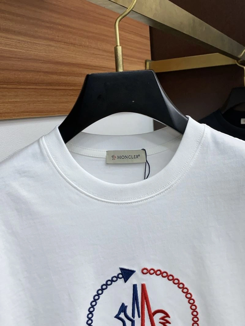 Moncler T-Shirts TimelessDesign 141262