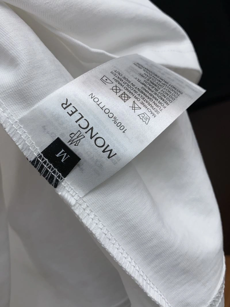 Moncler T-Shirts TimelessDesign 141262