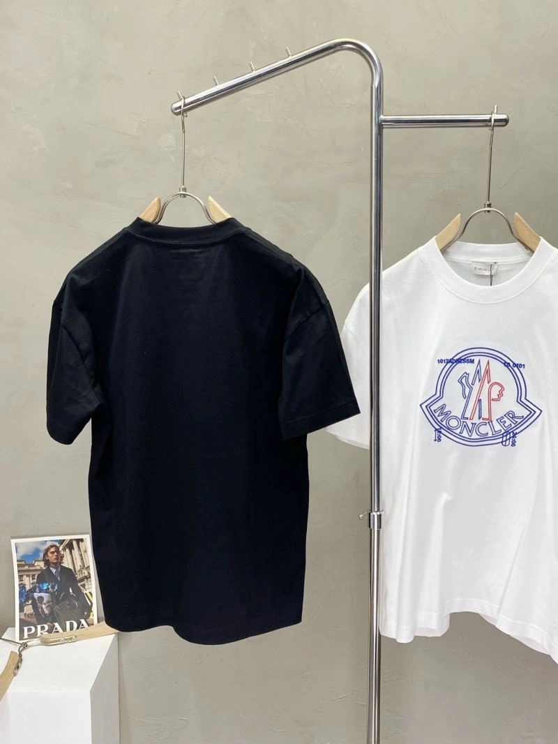 Moncler T-Shirts ComfortFit 141270