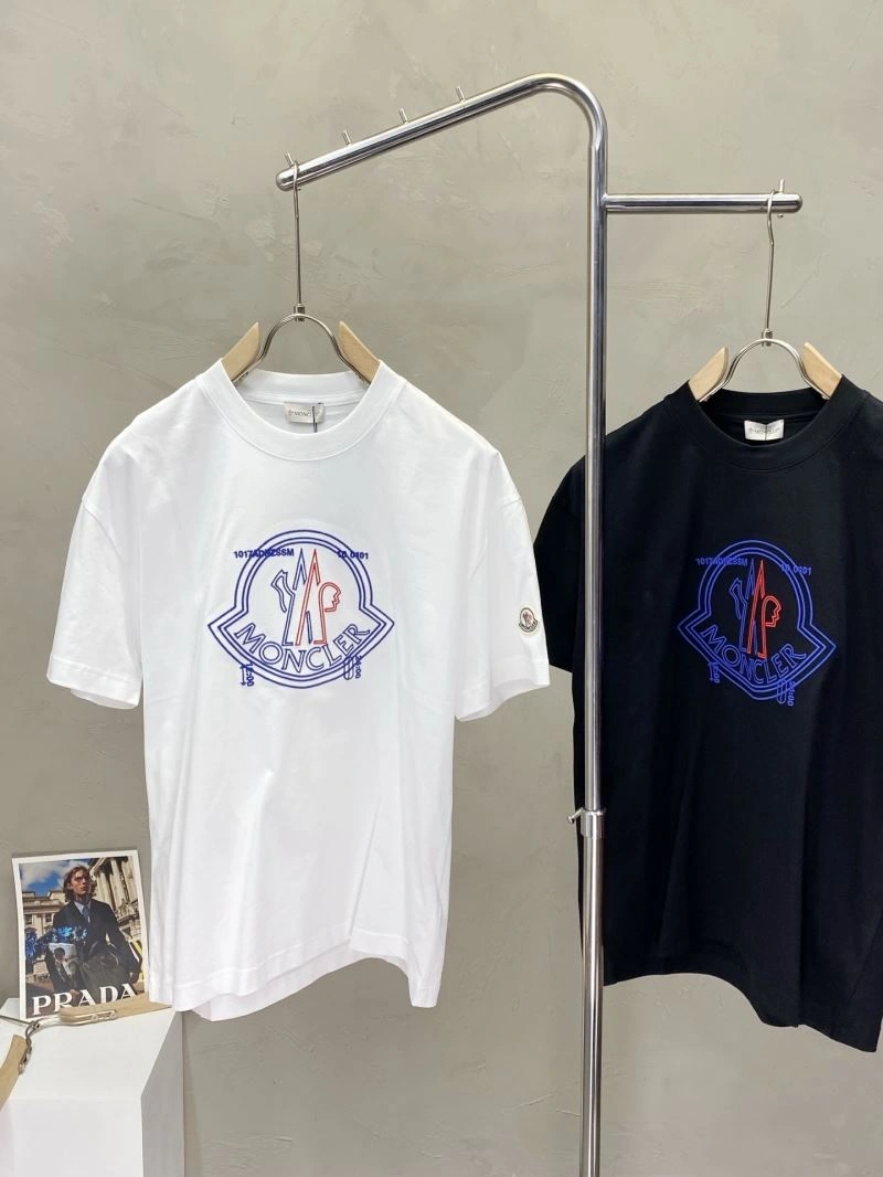 Moncler T-Shirts ComfortFit 141270