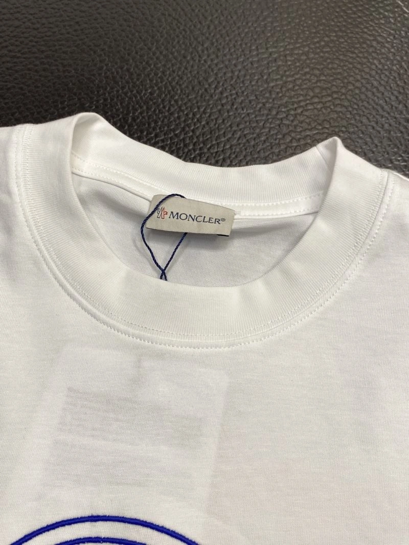 Moncler T-Shirts ComfortFit 141270