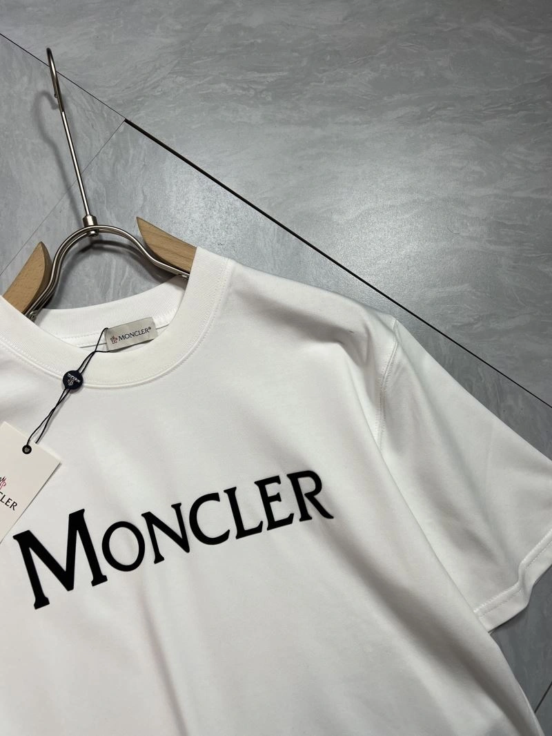 Moncler T-Shirts Stretchable 141258