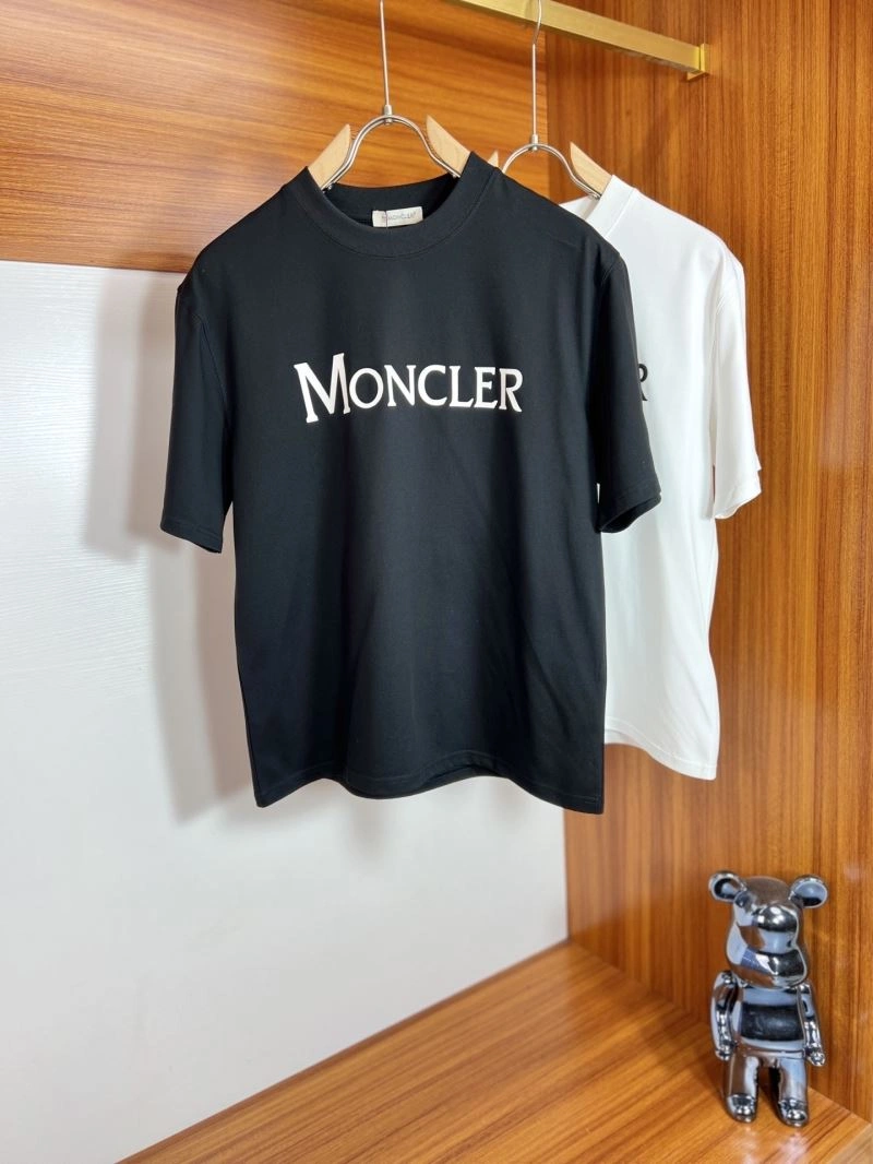 Moncler T-Shirts Stretchable 141258