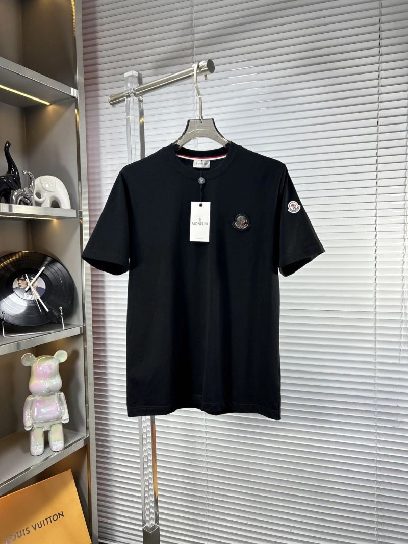 Moncler T-Shirts EasyCare 141337