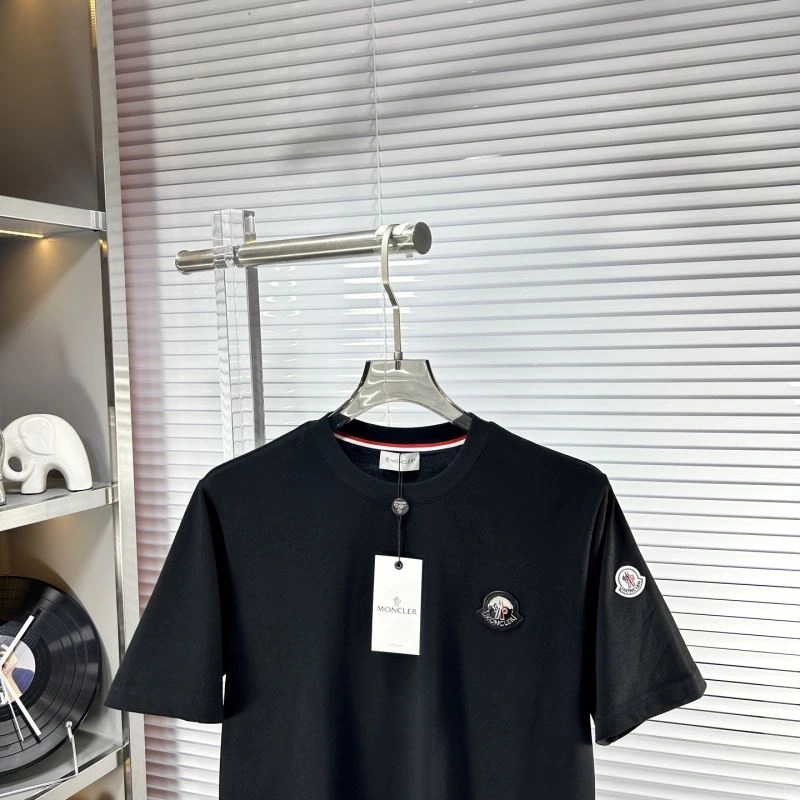 Moncler T-Shirts EasyCare 141337