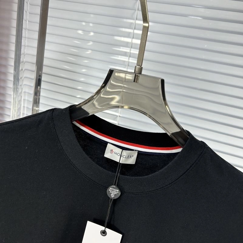 Moncler T-Shirts EasyCare 141337