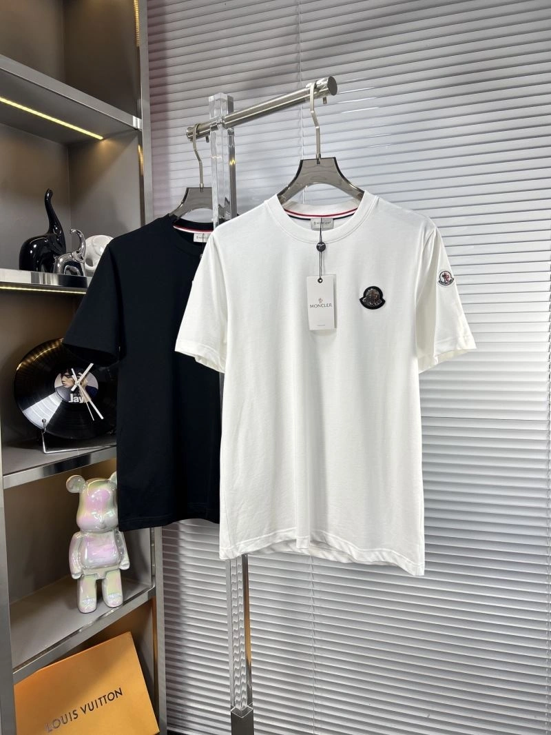 Moncler T-Shirts EasyCare 141337